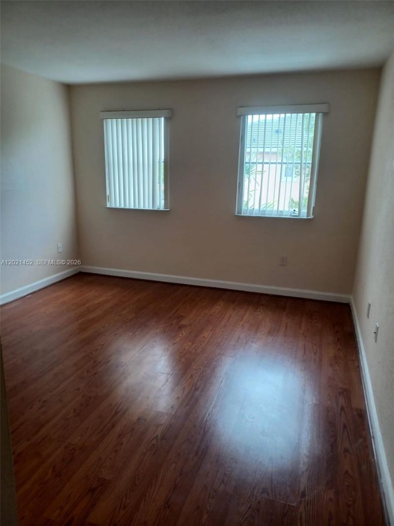 7250 NW 177th St , Unit 211-16, Hialeah, FL 33015 Photo