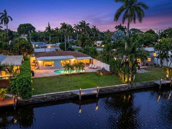 164 NE 30th St , Wilton Manors, FL 33334