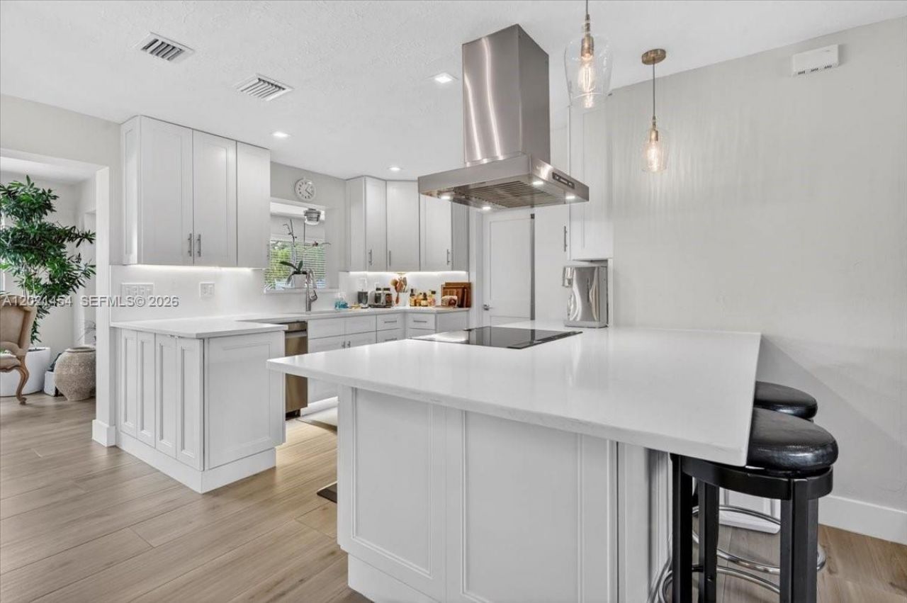 164 NE 30th St, Wilton Manors, FL 33334 Photo