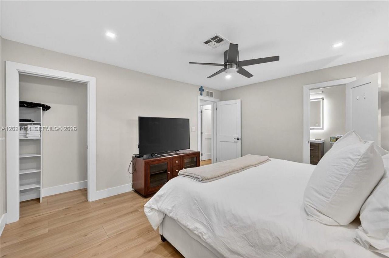 164 NE 30th St, Wilton Manors, FL 33334 Photo