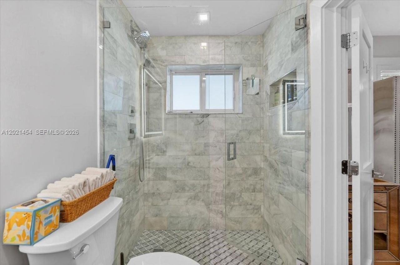 164 NE 30th St, Wilton Manors, FL 33334 Photo