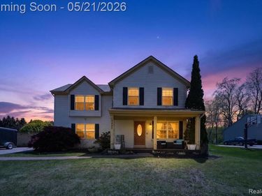 5425 Blossom Lane, Fenton Twp, MI 48451