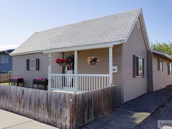 752 Cleveland Street, IDAHO FALLS, ID 83401