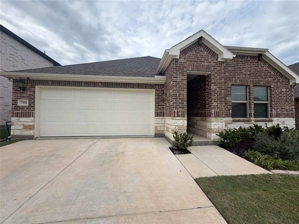 706 Easthill Drive, Princeton, TX 75071 Main Photo