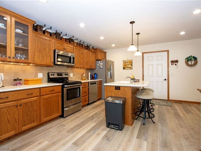 233 Woodbury Circle, Dalton, OH 44618 Photo 3