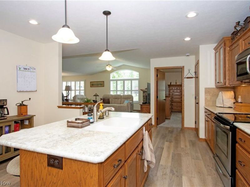 233 Woodbury Circle, Dalton, OH 44618 Photo 6