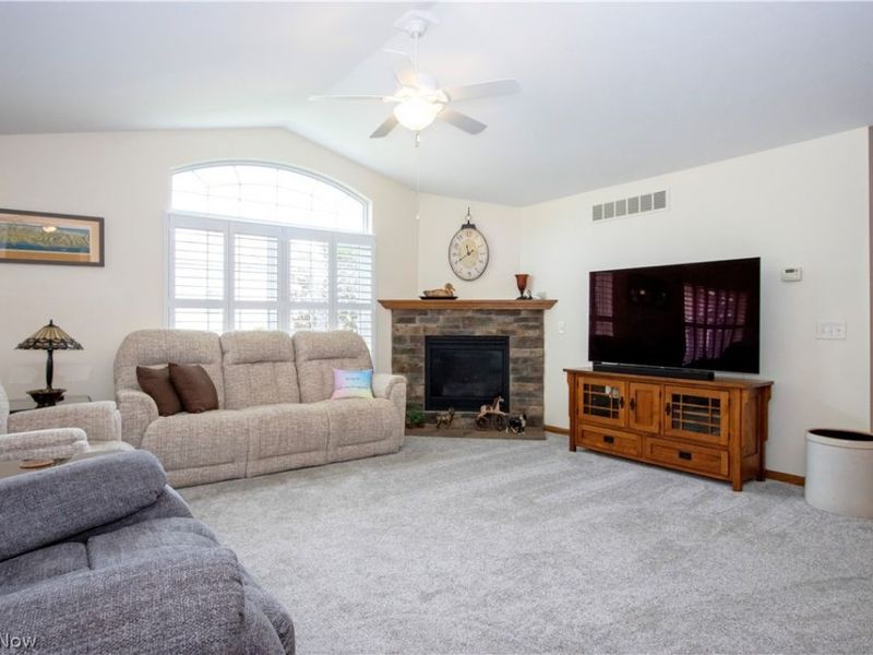 233 Woodbury Circle, Dalton, OH 44618 Photo 8