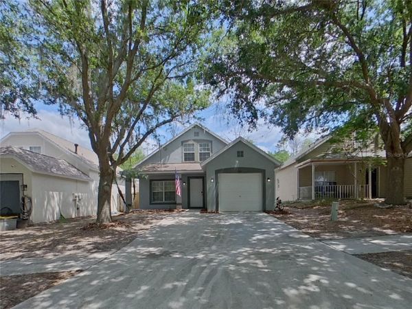 VALRICO, FL 33594