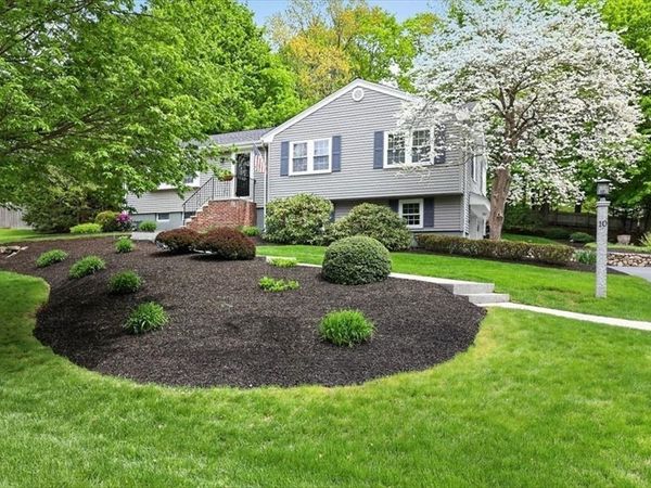 10 Autumn Circle, Hingham, MA 02043