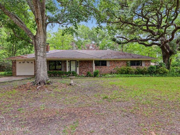 3321 Island View Drive, Gautier, MS 39553