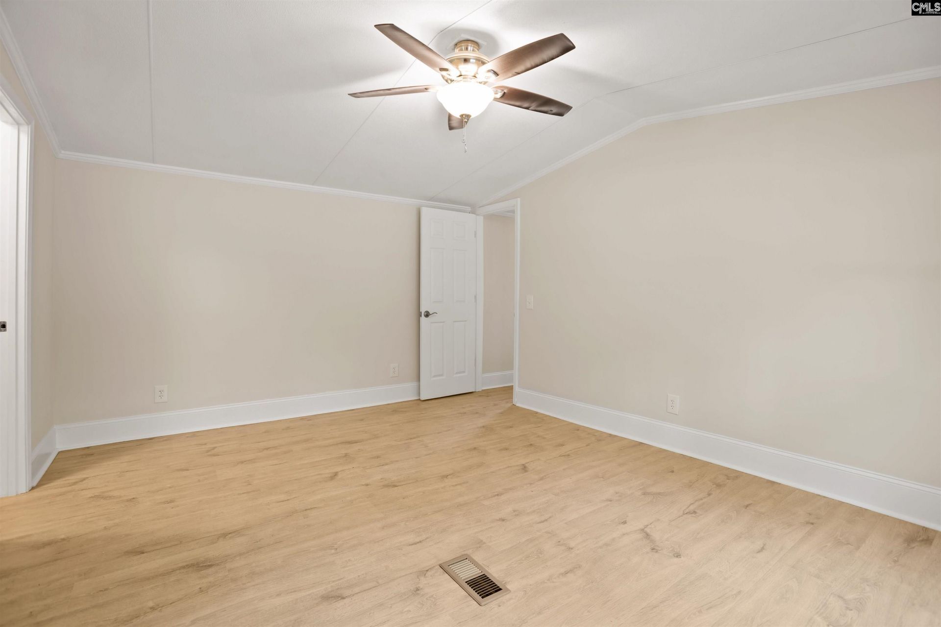 400 Disher Drive Photo 6