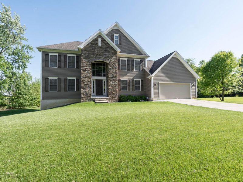 6431 W Mohican Drive, Powell, OH 43065 Photo 3