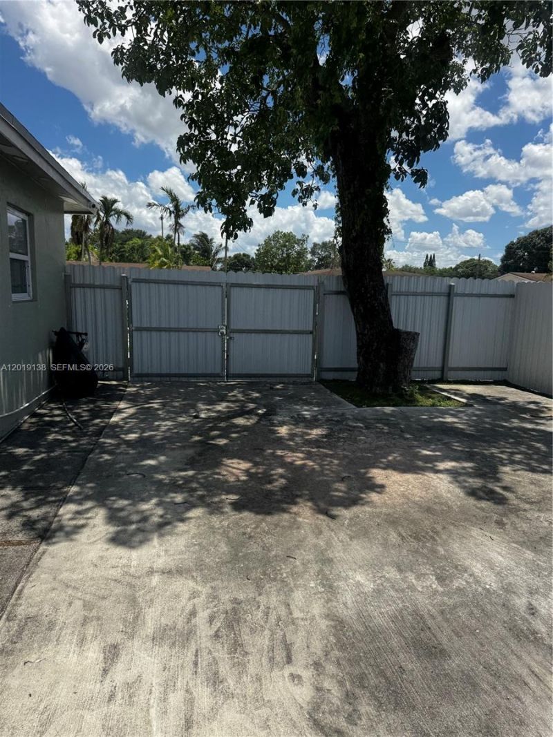 3251 NW 177th Ter , Miami Gardens, FL 33056 Photo