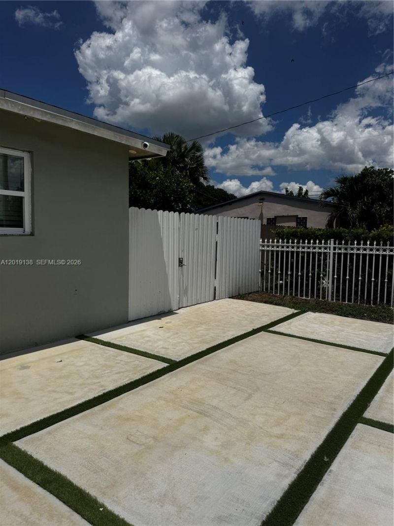 3251 NW 177th Ter , Miami Gardens, FL 33056 Photo