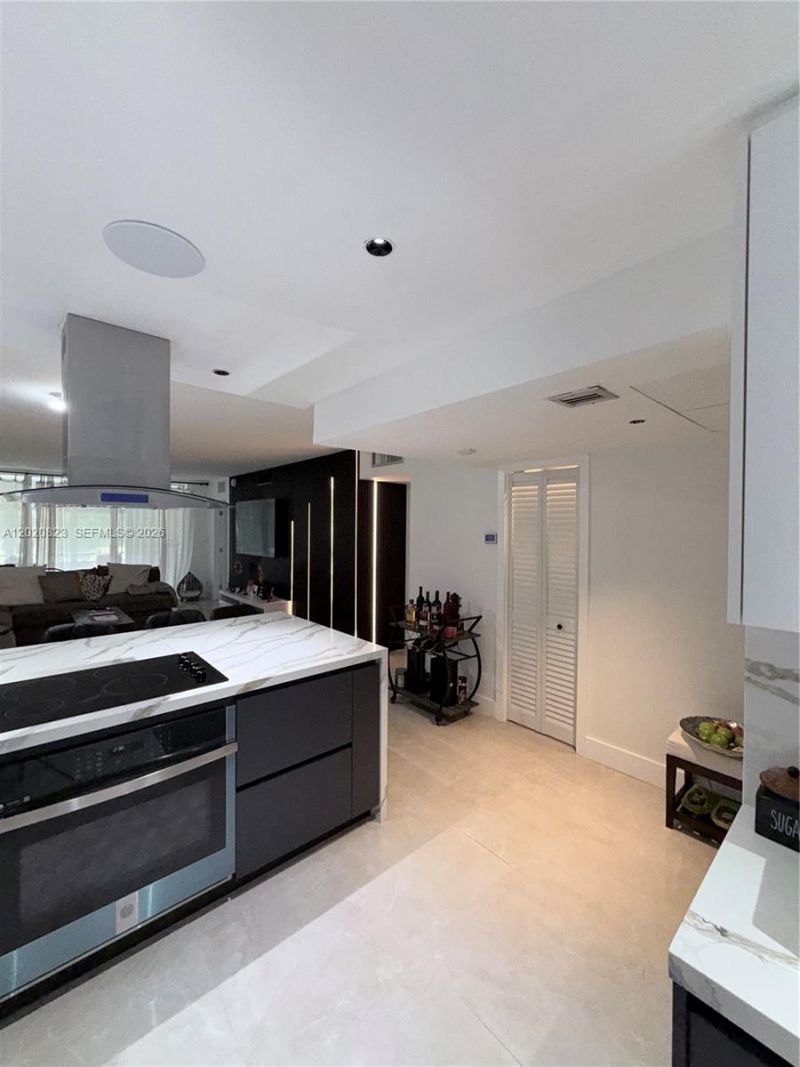 605 Oaks Dr , Unit 307, Pompano Beach, FL 33069 Photo