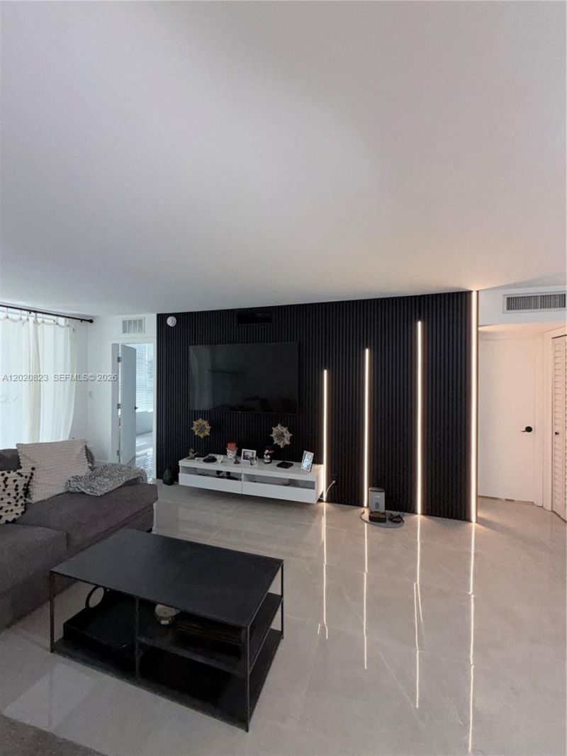 605 Oaks Dr , Unit 307, Pompano Beach, FL 33069 Photo
