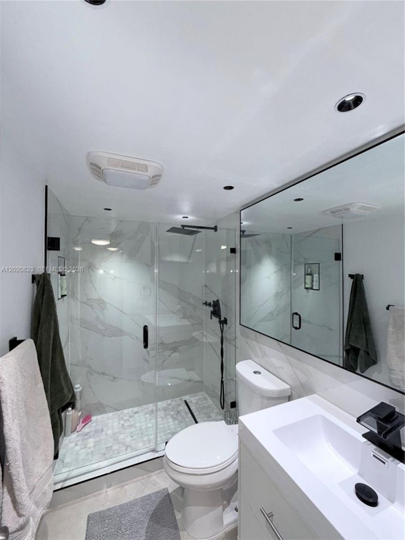 605 Oaks Dr , Unit 307, Pompano Beach, FL 33069 Photo