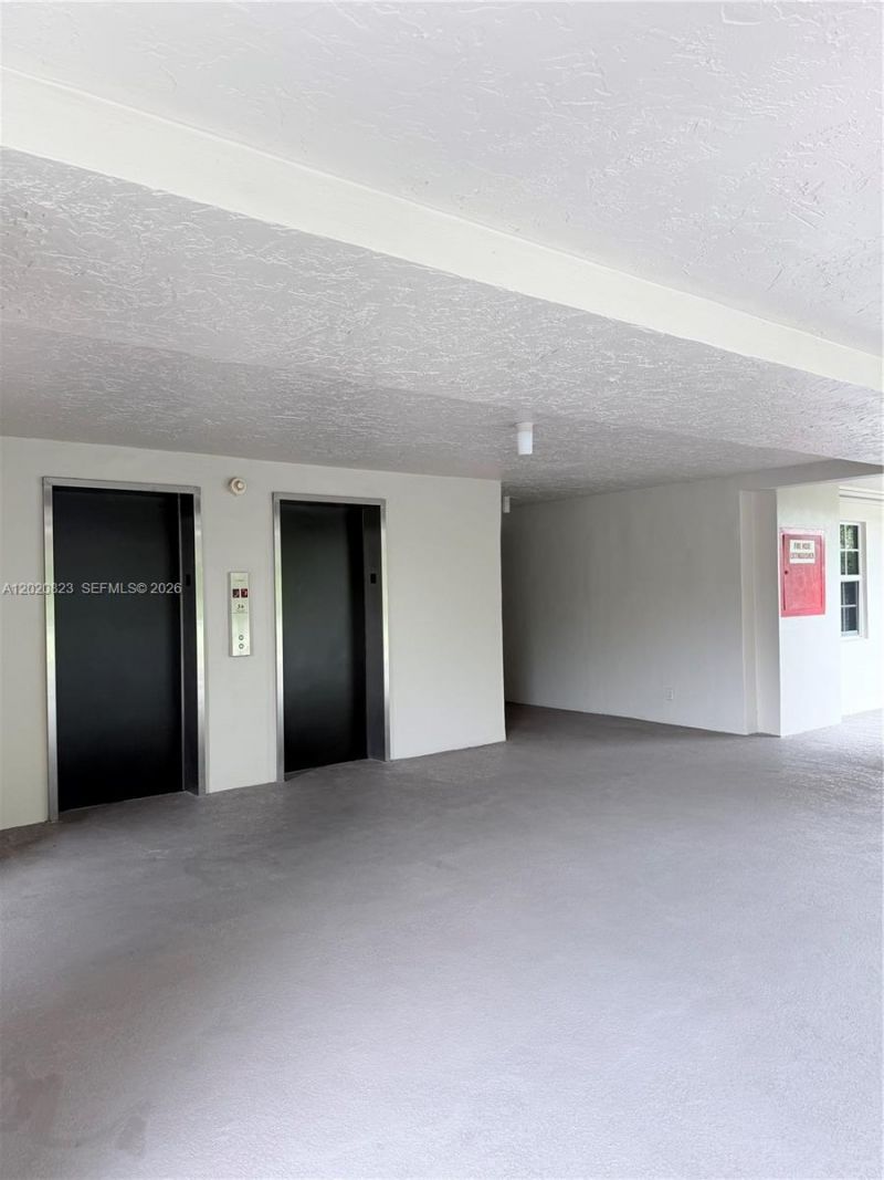 605 Oaks Dr , Unit 307, Pompano Beach, FL 33069 Photo