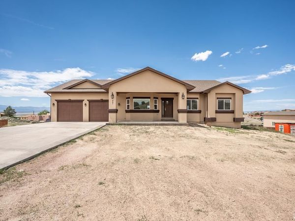 987 S Blue Hills Dr, Pueblo West, CO 81007