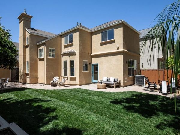 119 Concord Circle, Mountain View, CA 94040