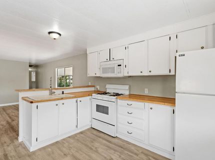 10035 Mills Station Rd #100, Sacramento, CA 95827 Photo