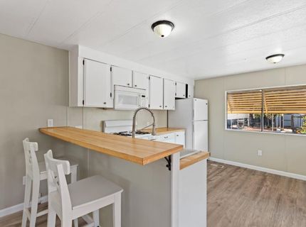 10035 Mills Station Rd #100, Sacramento, CA 95827 Photo