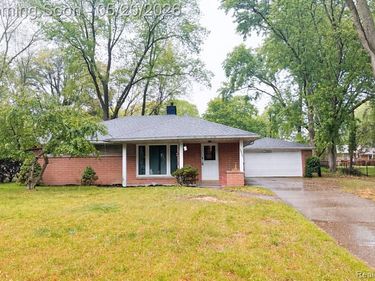 25306 Kildare Street, Southfield, MI 48033