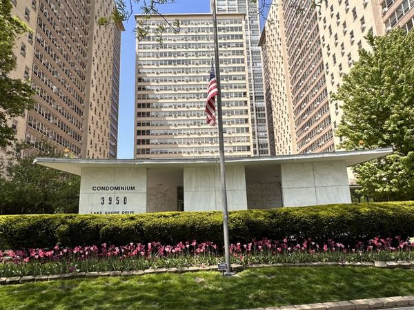 3950 N Lake Shore Drive , Unit 1207, Chicago, IL 60613