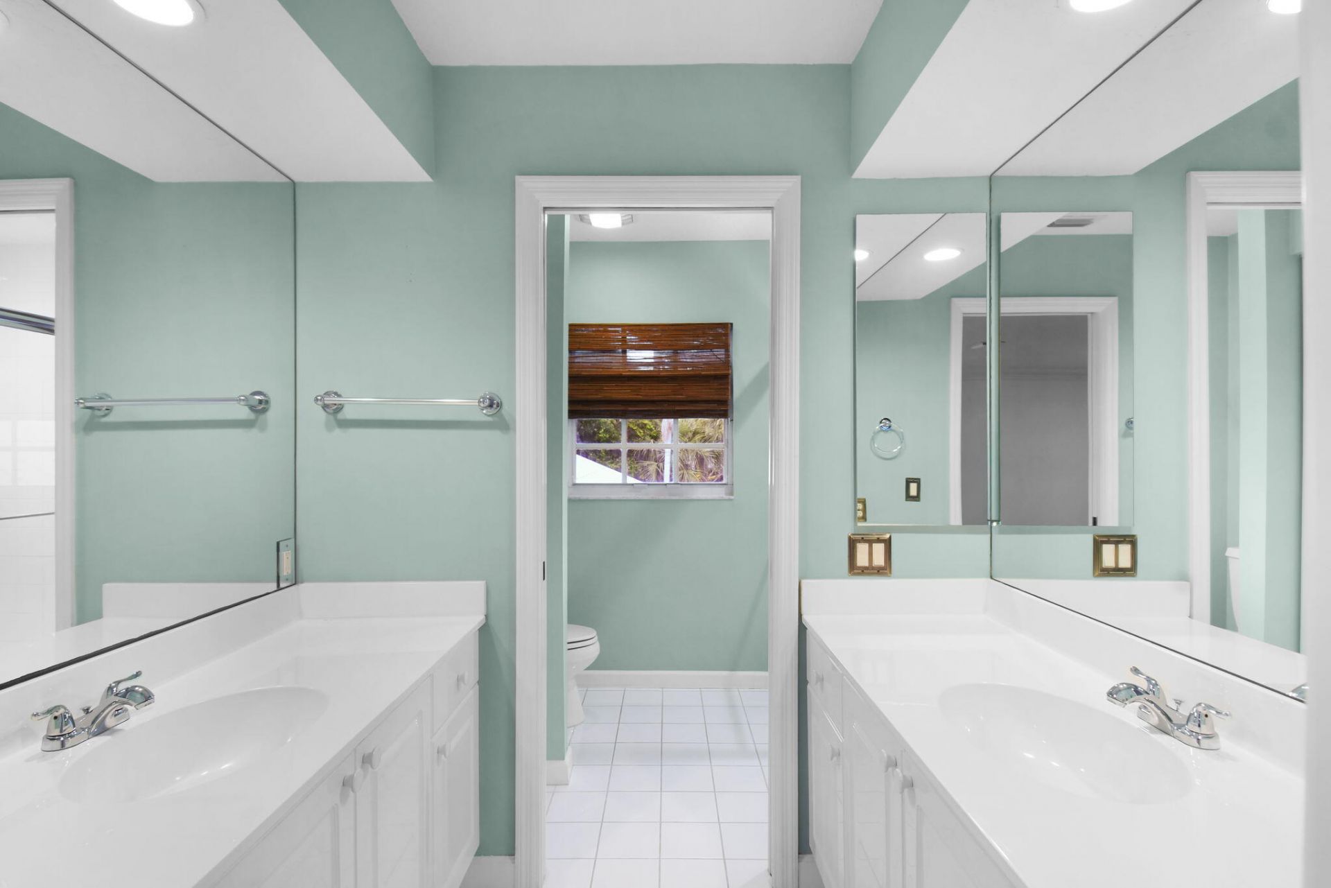 2 Castle Hill Way, Sewalls Point, FL 34996 Photo