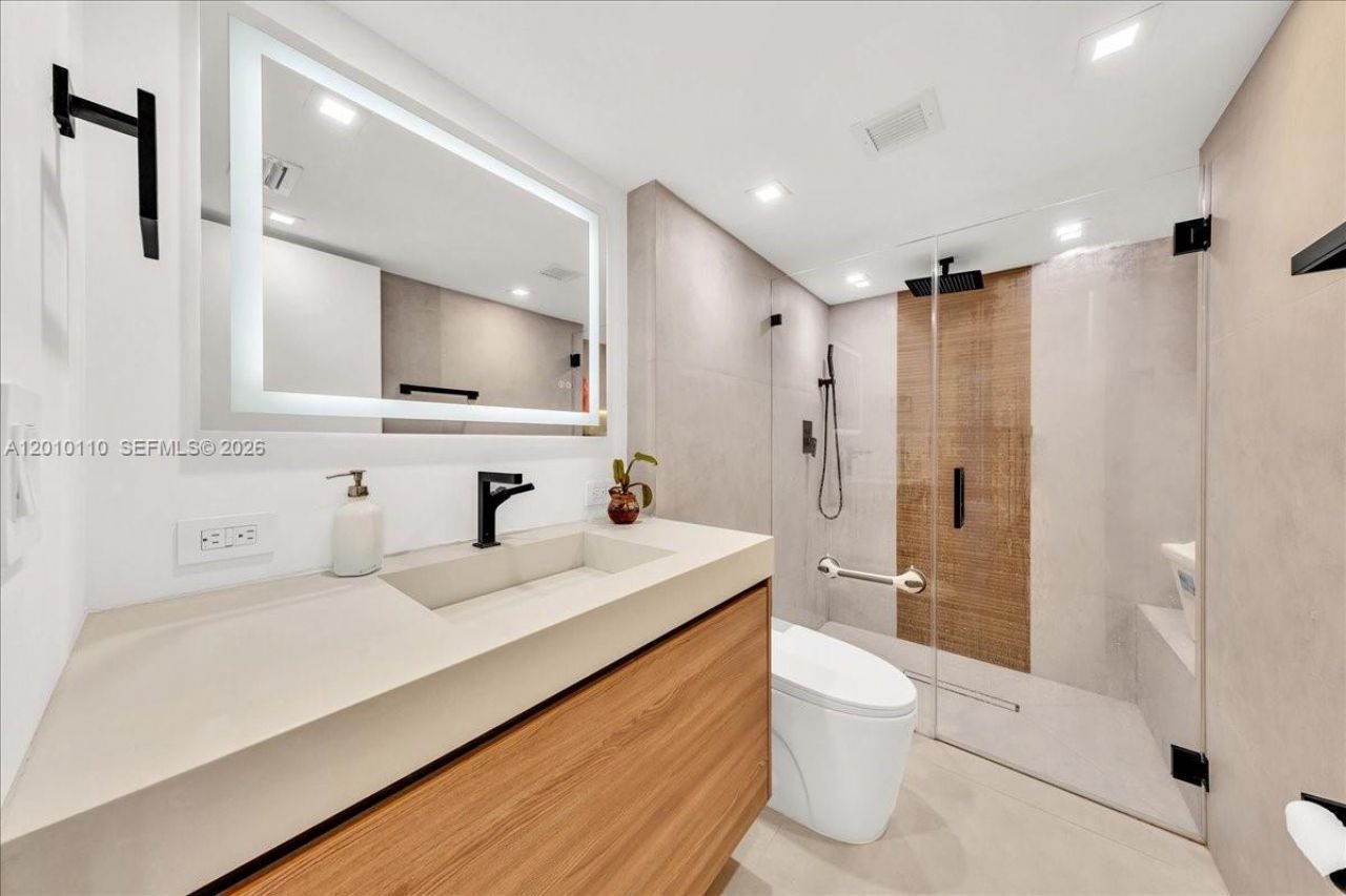 Please Call For Address, Unit 414, Hillsboro Beach, FL 33062 Photo