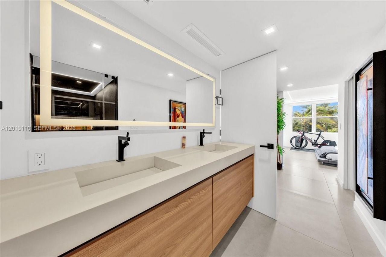 Please Call For Address, Unit 414, Hillsboro Beach, FL 33062 Photo