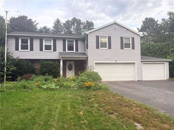 104 Carmas Drive, Greece, NY 14626