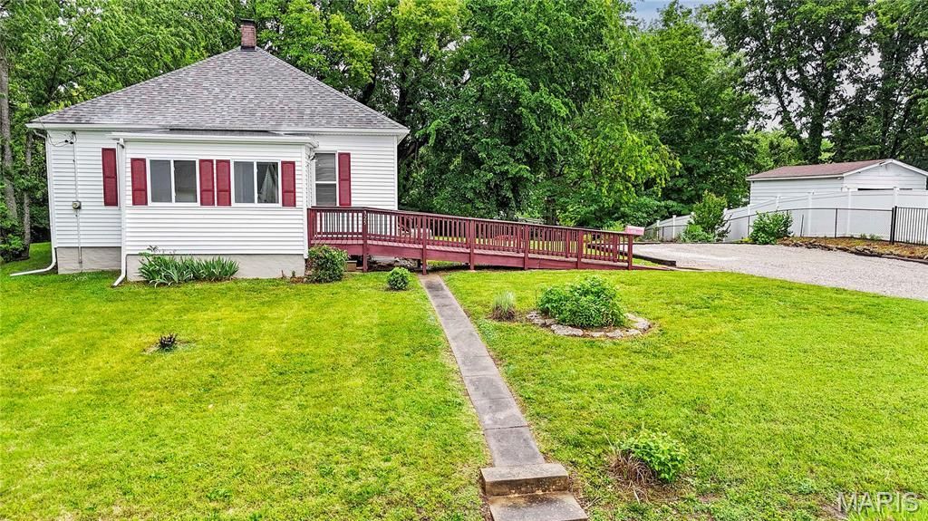 325 Garesche Street , Collinsville, IL 62234 Main Photo