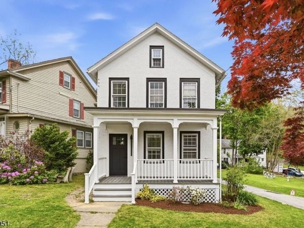 89 High St, Newton, NJ 07860