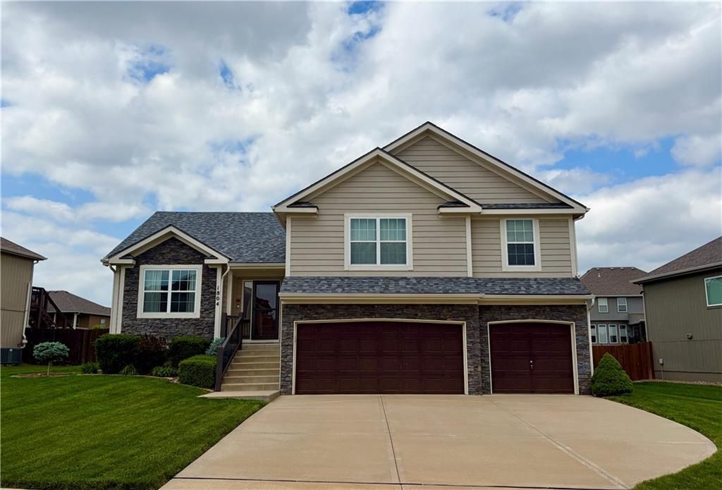 1804 NW 94th Terrace, Kansas City, MO 64155 Main Photo