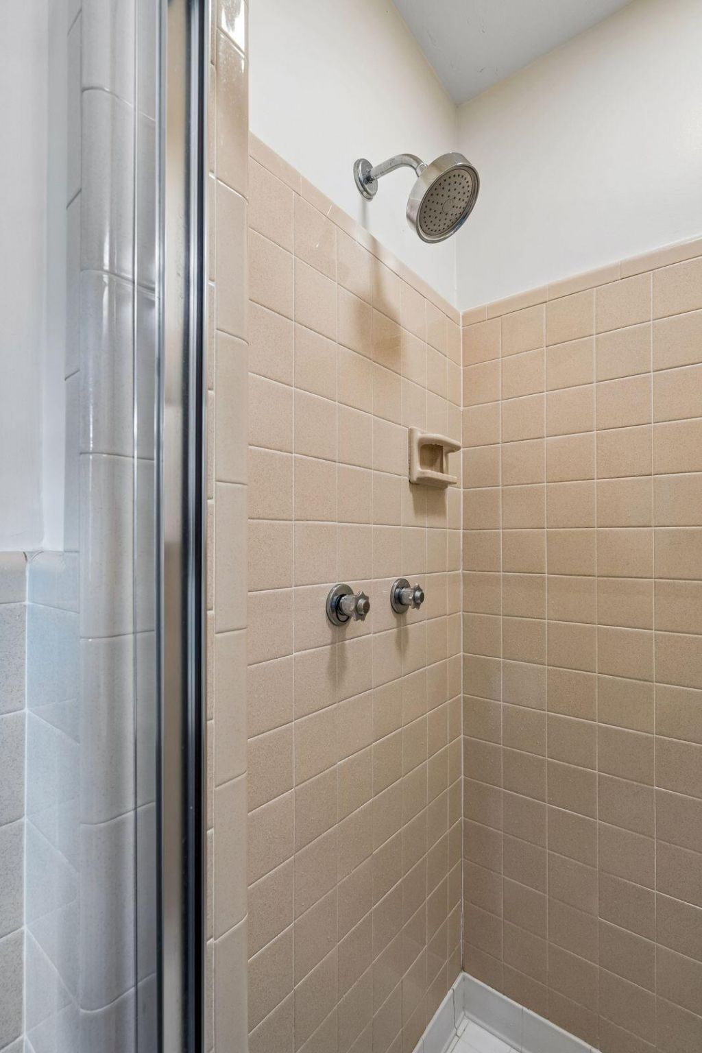 1209 Kensington Drive Photo 23
