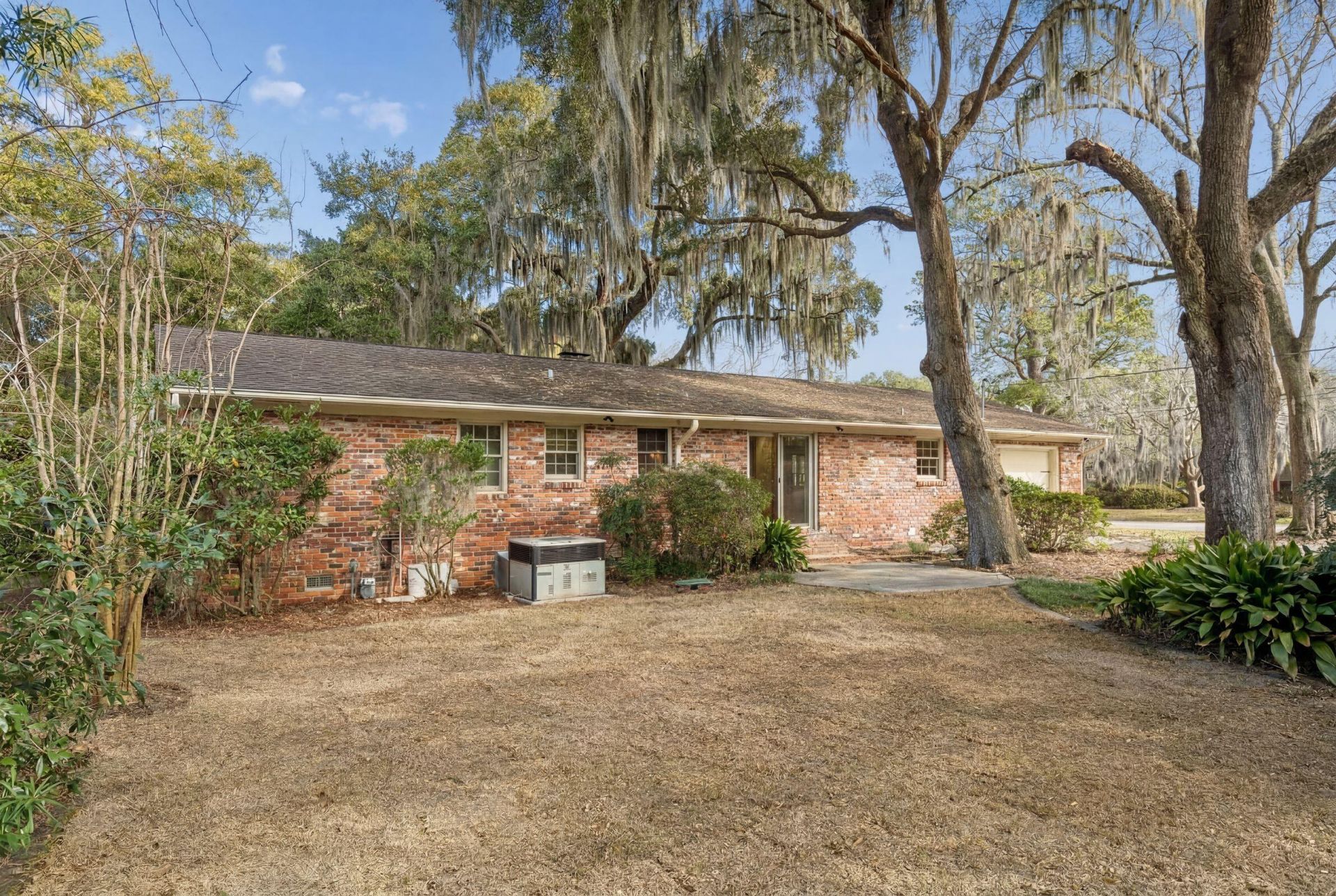 1209 Kensington Drive Photo 24