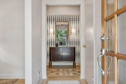 1209 Kensington Drive photo 4