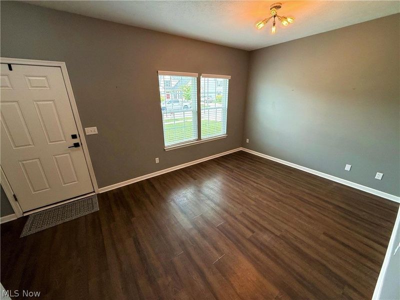 205 S Settlers Lane, Painesville, OH 44077 Photo 2