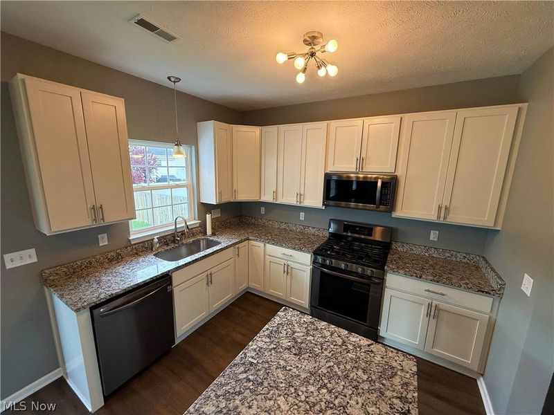 205 S Settlers Lane, Painesville, OH 44077 Photo 5