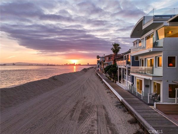 6815 E Seaside Walk, Long Beach, CA 90803