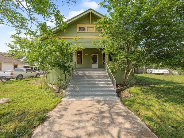 433 E Davilla ST, Bartlett, TX 76511