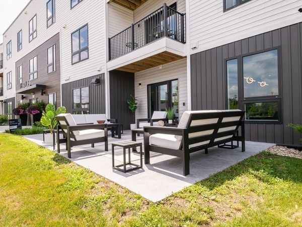 203 Lowell St., Unit 206, Wilmington, MA 01887