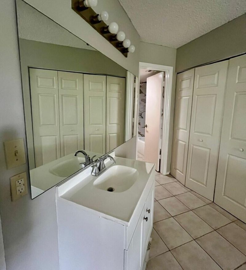 1537 SE Royal Green Circle, Unit E204, Port Saint Lucie, FL 34952 Photo