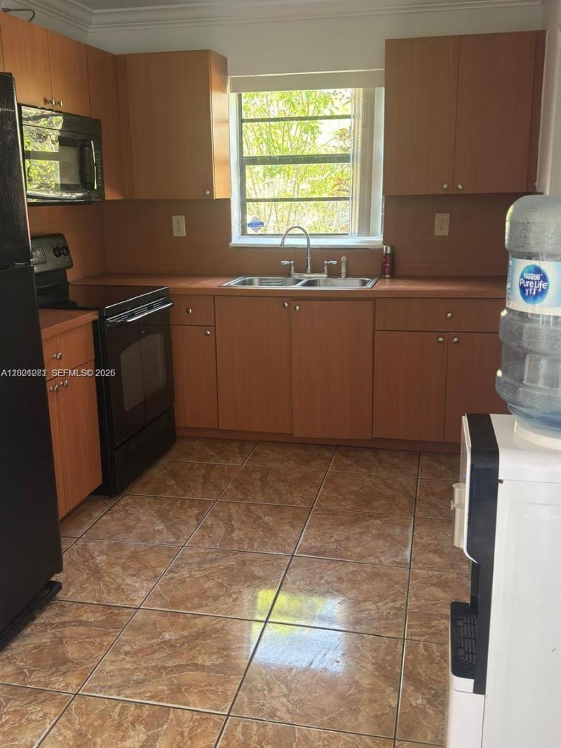 2801 NW 183rd St , Miami Gardens, FL 33056 Photo