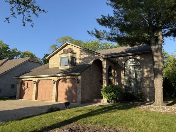 193 Rosedale Court, Bloomingdale, IL 60108