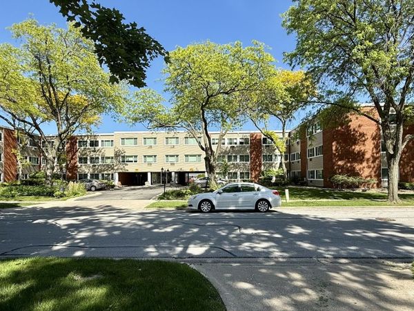 1139 Leavitt Avenue , Unit 212, Flossmoor, IL 60422
