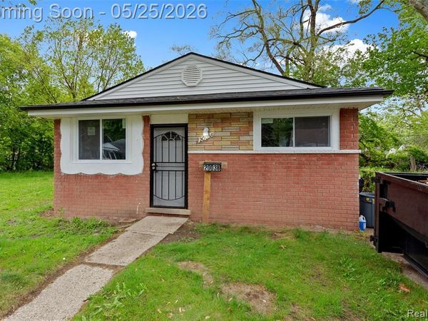 20038 Santa Rosa Drive, Detroit, MI 48221