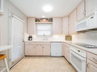 5335 Bent Tree Forest Drive, Unit 170, Dallas, TX 75248