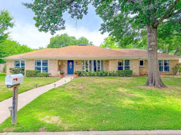 1604 Crestmont Avenue, Corsicana, TX 75110